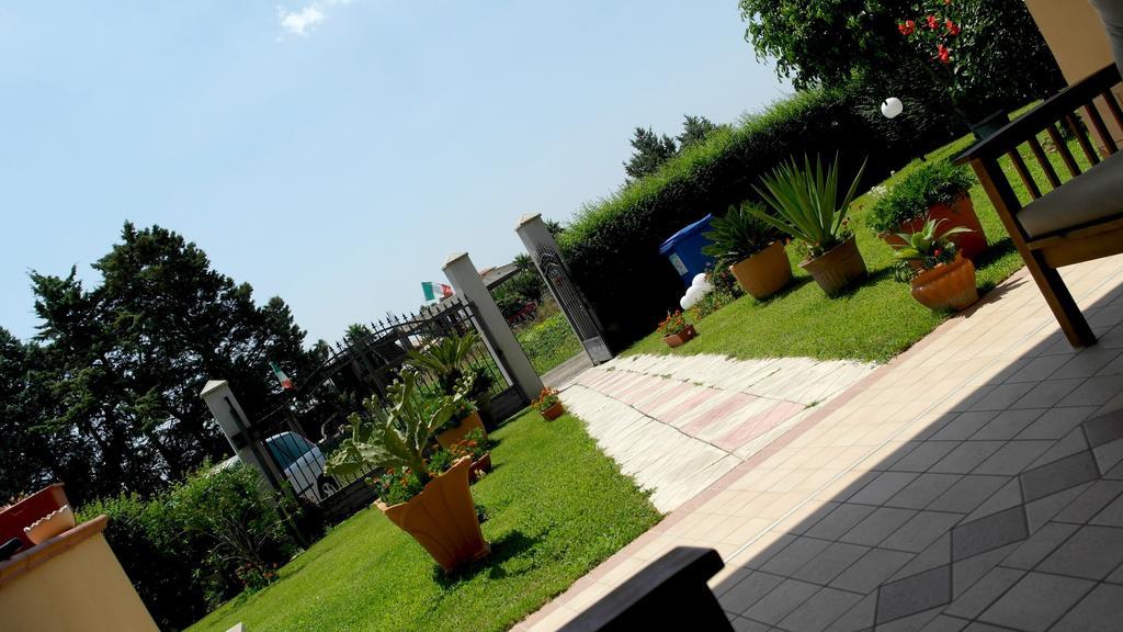 Bed&Breakfast La Villetta Botricello Exteriör bild